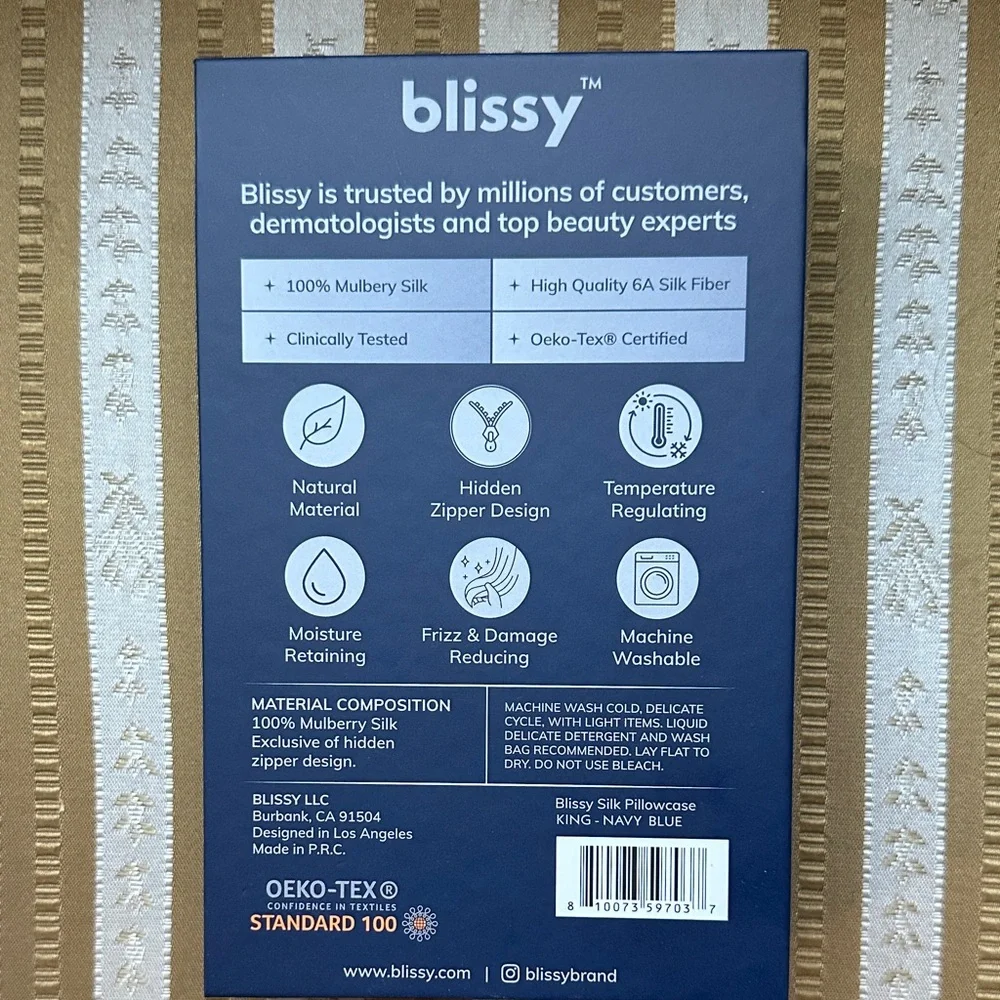 Blissy King Sized 100% Mulberry Silk Pillowcase in Navy Blue - Picture 2 of 11